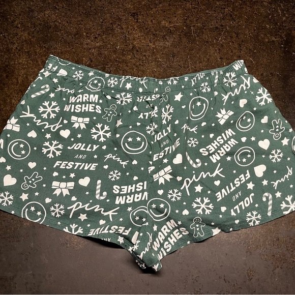 Victoria Secret Green Holiday Sleep Shorts, XL - Picture 2 of 7